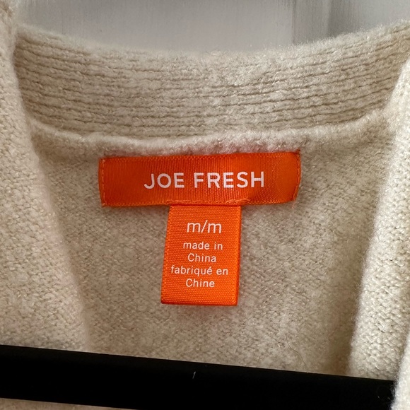 Amazing cream color sweater, size M by joe rose - Picture 3 of 10